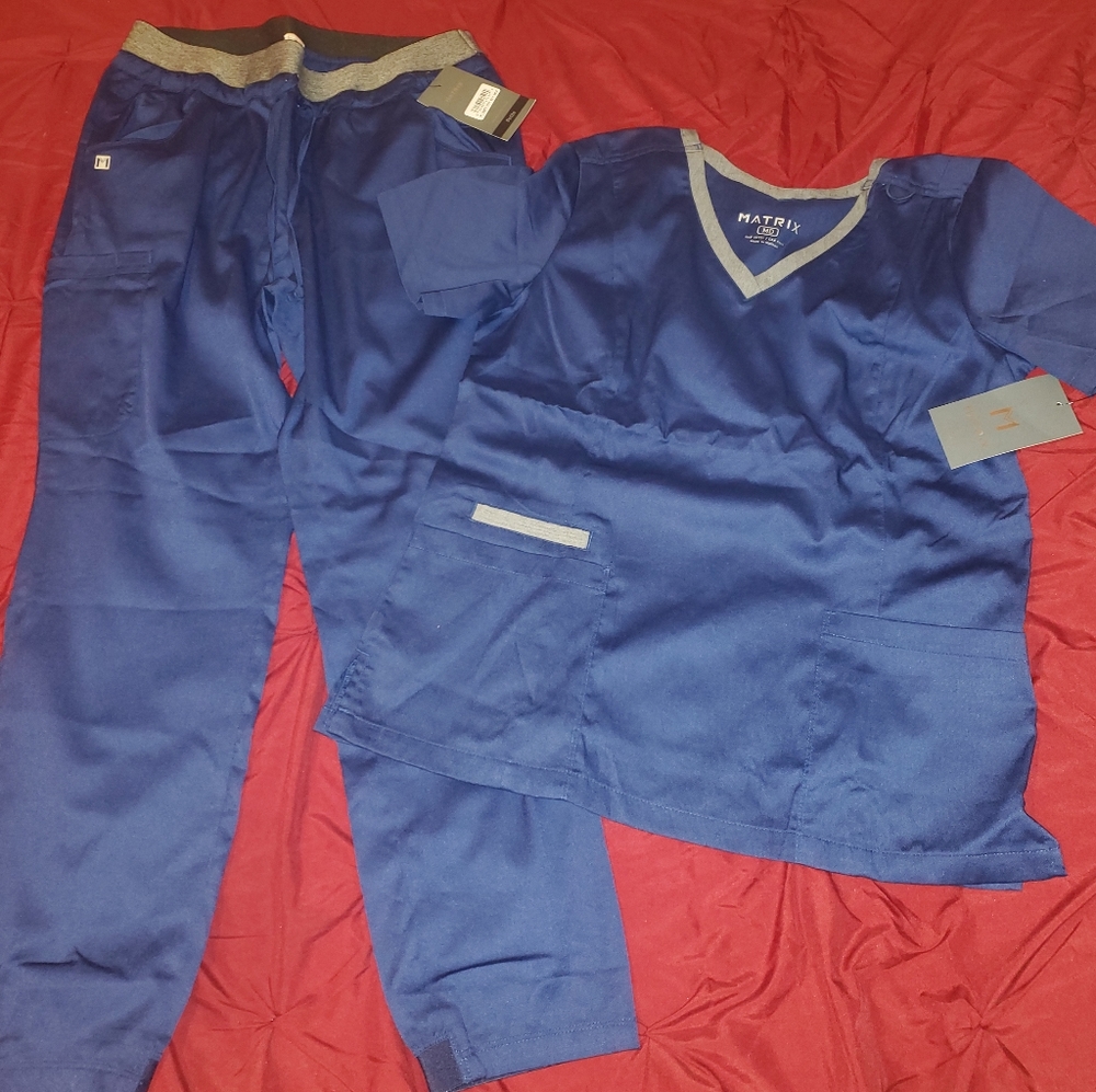 Scrub set